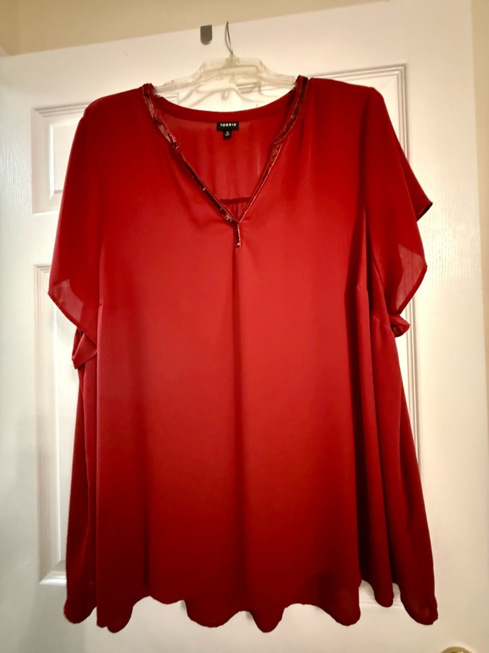 torrid Red V-Neck Flutter Sleeve Blouse, size 5